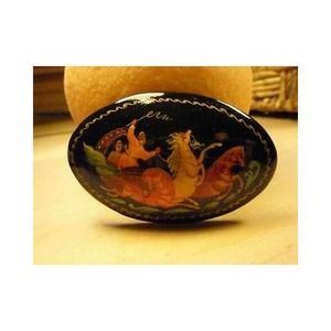 Palekh Russian Lacquer Fairy Tales Black Brooch Pin Button Troika Scene SIGNED